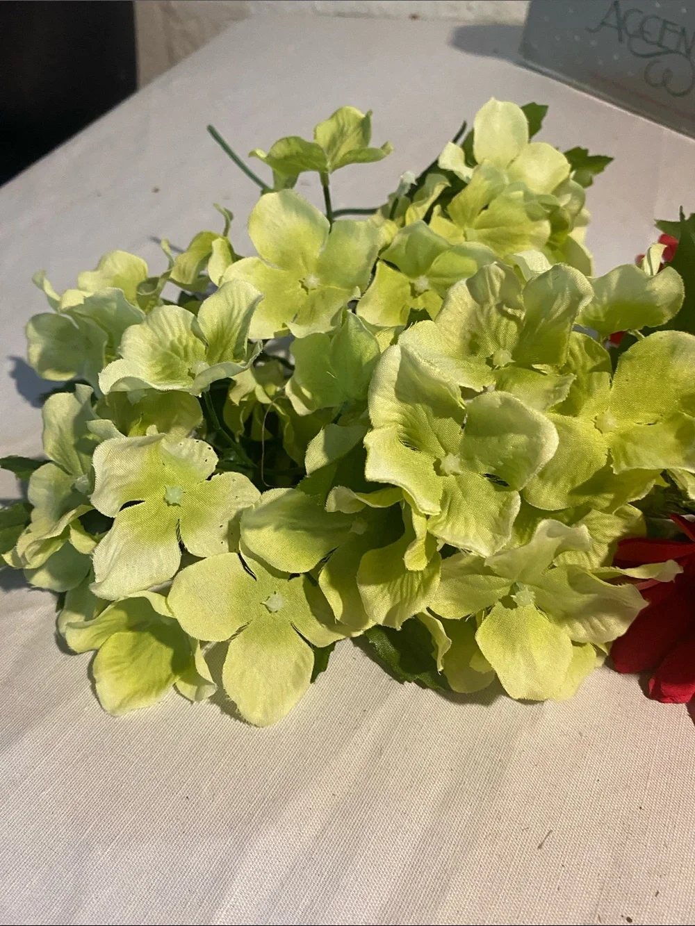 Unbranded Artificial Hydrangea and Gerbera Set in Lime Green and Red